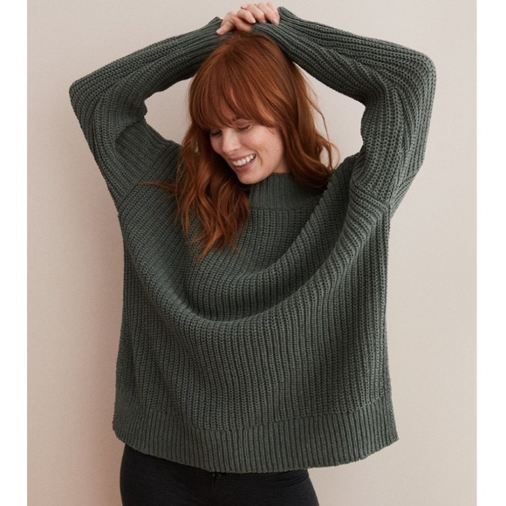 Aerie Green Cute Sweater!
